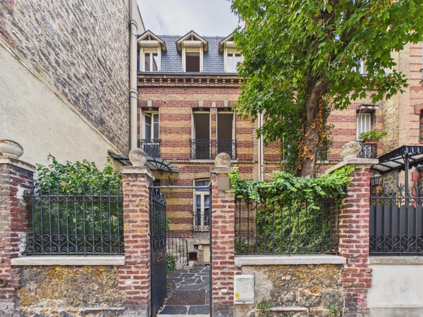 OFF MARKET - Paris XVI – Auteuil Sud / Exelmans | Une maison de famille comme on en trouve rarement...