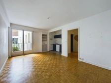 SOUS OFFRE - PARIS X - HAUTEVILLE / PETITES ECURIES - CHARMANT STUDIO !