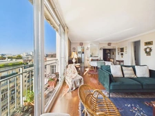 PARIS XVII - PEREIRE / PHILIBERT DELORME - 5 PIECES FAMILIAL EN DERNIER ETAGE