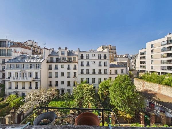 SOUS PROMESSE ! PARIS XVII - CITÉ LEMERCIER - CHARMANT 4/5 PIÈCES OFFRANT DES VUES DEGAGÉES ET LE CALME ABSOLU !