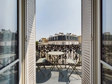 PARIS XIV - 5ème étage- Asc - 5 pièces avec balcon