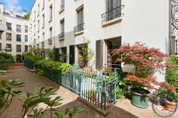 Paris 7 - Quartier Saint Dominique -Duplex - 1 chambre - Ter