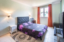 Maison Charnecles 6 pièce(s) 302 m2