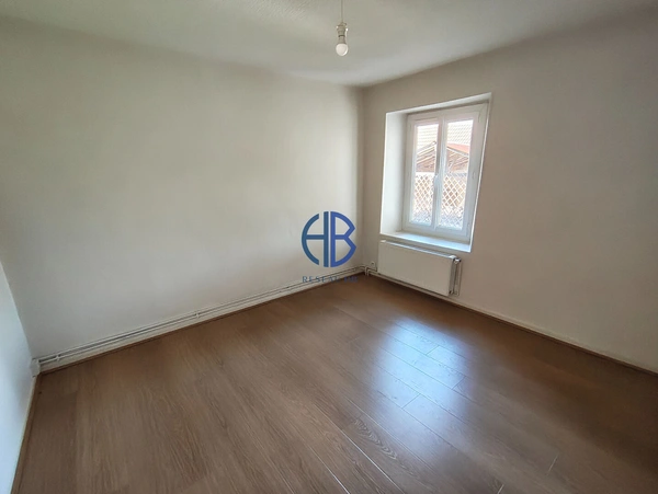 Maison Sillans 4 pièce(s) 99.92 m2