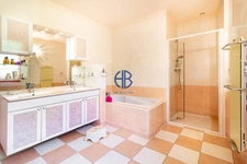 Maison Charnecles 6 pièce(s) 302 m2