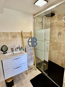 Quartier Mairie -Maison T6 entièrement rénovée avec jardin et garage