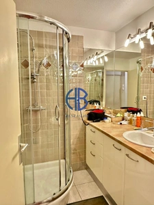 ROCHELONGUE - T2 TERRASSE VUE SUR MER-PISCINE-PARKING ET CELLIER