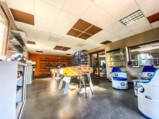 Propriété comprenant une maison dauphinoise, et des nombreuses dépendances.