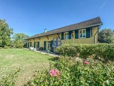 Grande longère  à Faverges De La Tour 318 m2