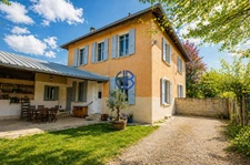 Maison Rénovée avec  charme  145 m²  à Faverges de la Tour