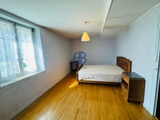 Maison en pisé pleine de charme à réinventer . fort potentiel !