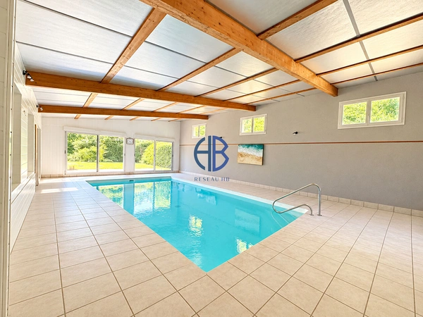 Maison de caractère 210 m² avec piscine intérieure ? Coup de coeur assuré !