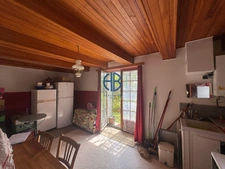 Maison en pisé à rénover entièrement avec grange et jardin  466 m² de terrain