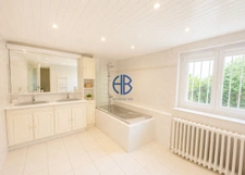 Maison Faverges De La Tour 7 pièce(s) 318 m2