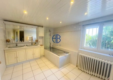 Longère de caractère unique à Faverges De La Tour 318 m2