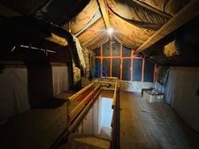 Maison en pisé pleine de charme à réinventer . fort potentiel !