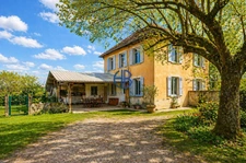 Maison Rénovée avec  charme  145 m²  à Faverges de la Tour