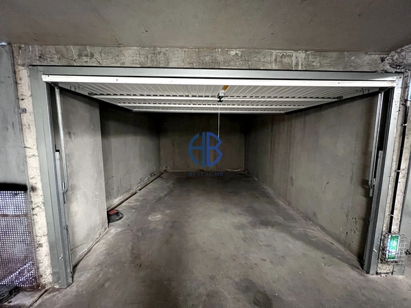 Garage Villeurbanne 18 m2