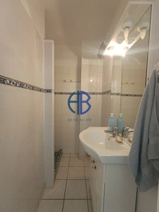 Appartement  4 pièce(s) cave places de parking