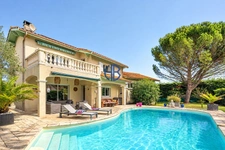 Maison d'architecte à Chanas 6 pièce(s) 165 m2 terrain clos et piscine chauffée