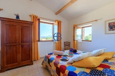 Maison Meublée 257 m2, 5 chambres, 12 pièces, terrasse et cave.