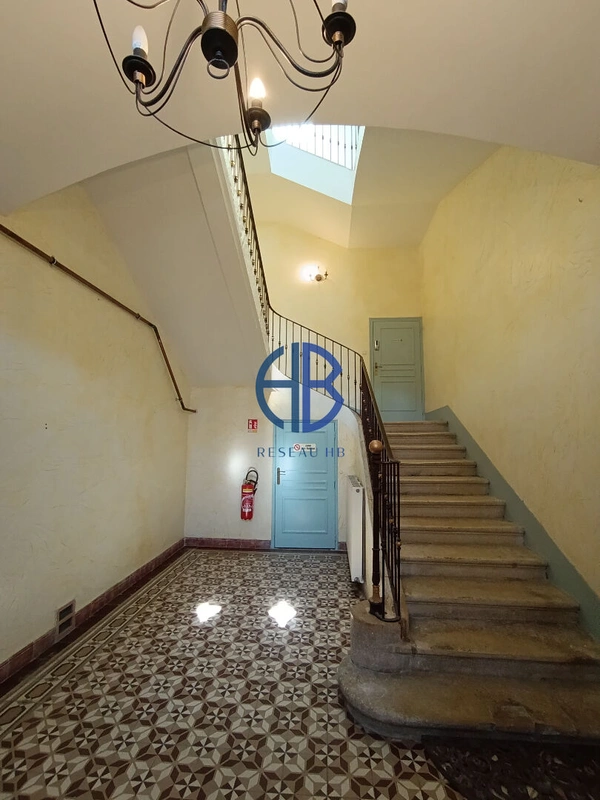 Appartement 4 pièces, dans résidence sécurisée avec parking privatif