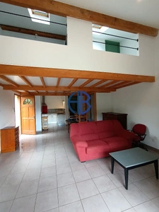 MAISON AVEC GARAGES de  195 M2  sur parcelle de 5172 m2