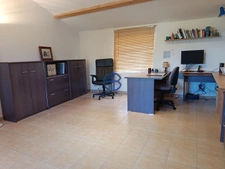 Maison Meublée 257 m2, 5 chambres, 12 pièces, terrasse et cave.