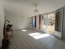 Appartement  4 pièce(s) cave places de parking