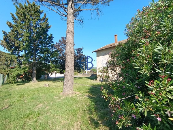 MAISON A RENOVER 3 CH 630 M2 de terrain