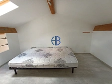 MAISON AVEC GARAGES de  195 M2  sur parcelle de 5172 m2