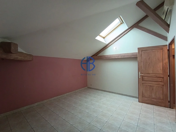 Appartement 4 pièces, dans résidence sécurisée avec parking privatif