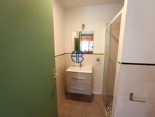 MAISON AVEC GARAGES de  195 M2  sur parcelle de 5172 m2