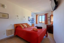 Maison Meublée 257 m2, 5 chambres, 12 pièces, terrasse et cave.