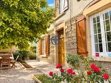 Belle maison familliale avec terrain, 185 m2 au sol, (154 m2 carrez)