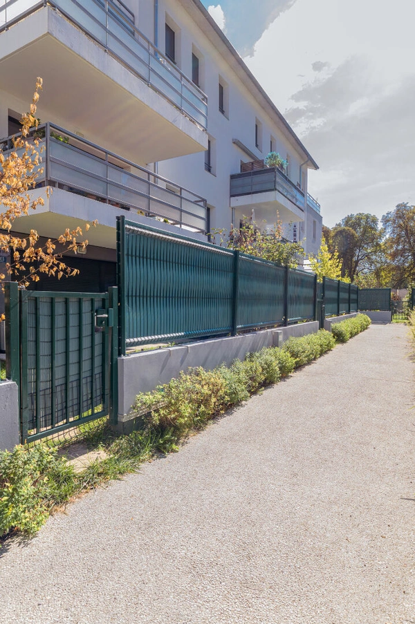 VAULNAVEYS-LE-HAUT ? T3 65 M² ? DERNIER ÉTAGE ? TERRASSE 55 M²