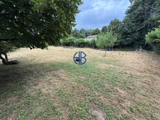 À Semons, découvrez un cadre de vie rare : 981 m2 a construire