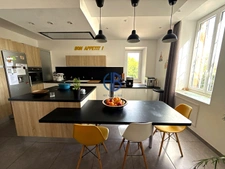 Belle maison familliale avec terrain, 185 m2 au sol, (154 m2 carrez)
