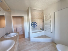 Maison Pont De L'isère 3 pièce(s) 84 m2 / JARDIN / GARAGE