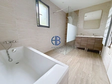 Maison Renage 4 pièce(s) 135 m2