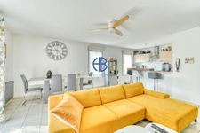 À VENDRE Superbe T4 de 82 m² avec terrasse, piscine et double stationnement ? Villefontaine,