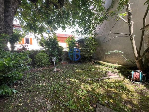 Appartement Renage 4 pièce(s) 108 m2 + jardin + place privative