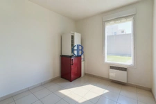 À VENDRE Superbe T4 de 82 m² avec terrasse, piscine et double stationnement ? Villefontaine,