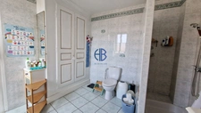 Grande maison de ville avec garage à Trept