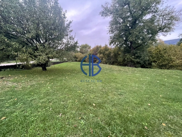 Terrain constructible Montalieu Vercieu 880 m2