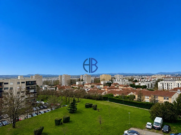 Appartement 4 pièces 81m2 avec parking privatif