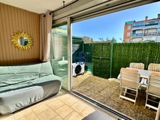 Studio cabine en rez-de-jardin et parking - Secteur Mont St Martin