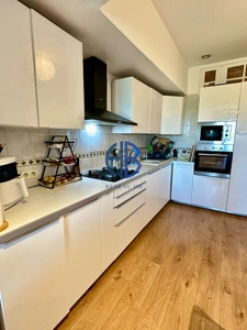 AGDE ? SPACIEUX T3 TRAVERSANT DE 85 M² ? DERNIER ÉTAGE ? VUE SUR L'HÉRAULT