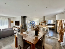 Superbe Villa T5 de plain pied, garage, piscine et jacuzzi - Vias