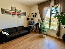 AGDE ? SPACIEUX T3 TRAVERSANT DE 85 M² ? DERNIER ÉTAGE ? VUE SUR L'HÉRAULT